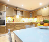 Розкішна квартира з терасою в Пуерто Банус 83 кв.м