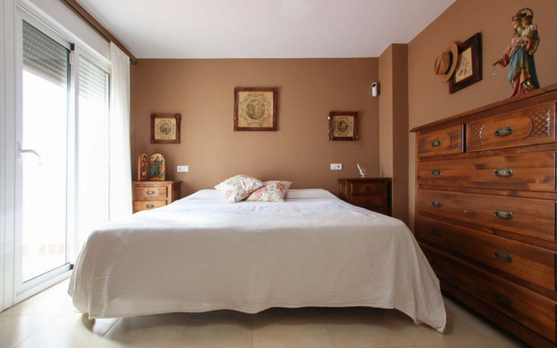 Розкішна квартира з терасою в Пуерто Банус 83 кв.м