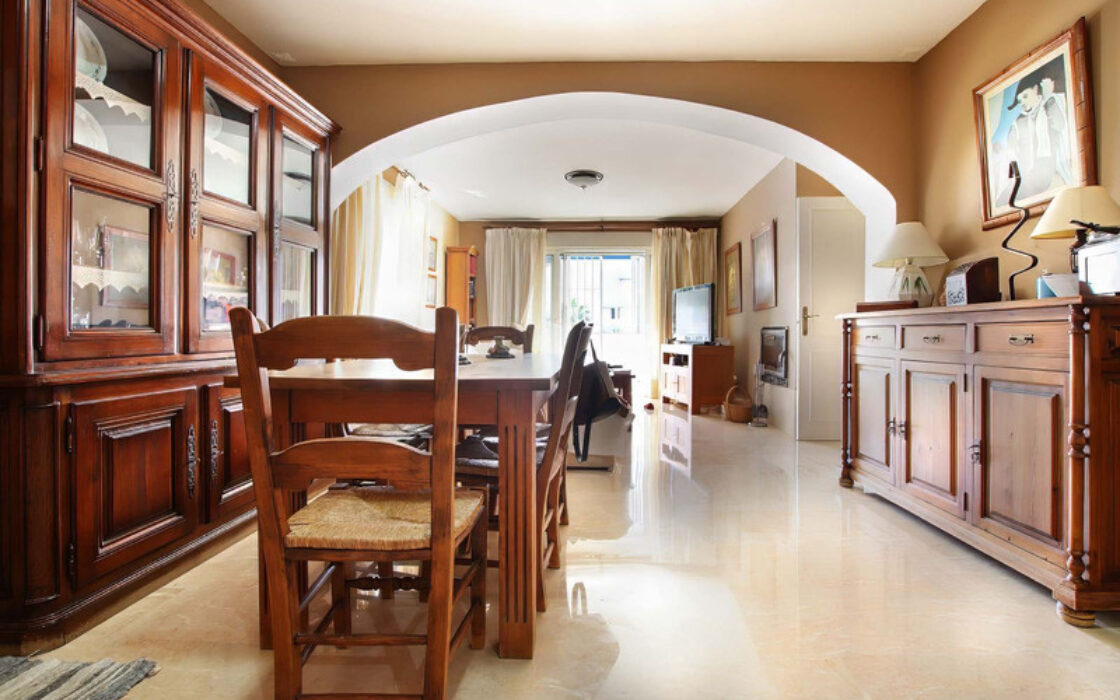 Розкішна квартира з терасою в Пуерто Банус 83 кв.м