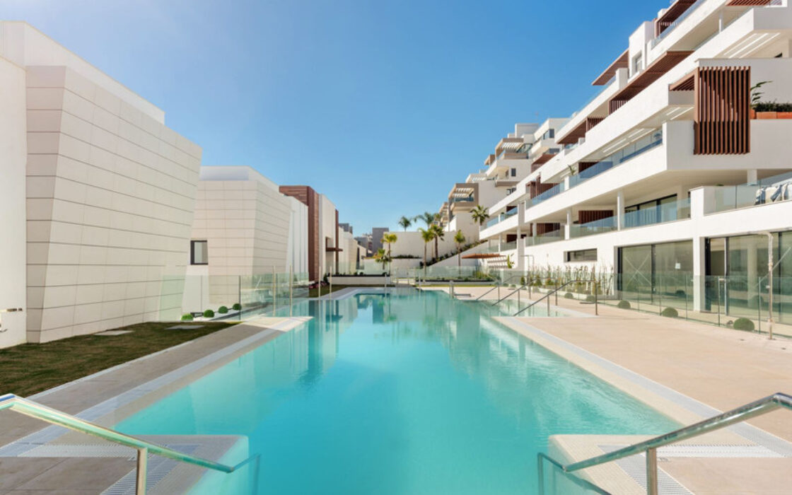 Квартира 157 кв.м на первом этаже Эстепоны, новострой с террасой