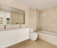 Квартира с террасой в Estepona, 109 кв.м, 3 комнаты