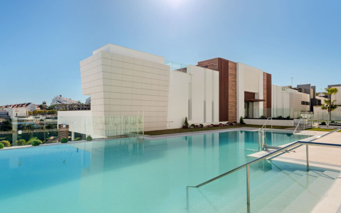 Квартира с террасой в Estepona, 109 кв.м, 3 комнаты