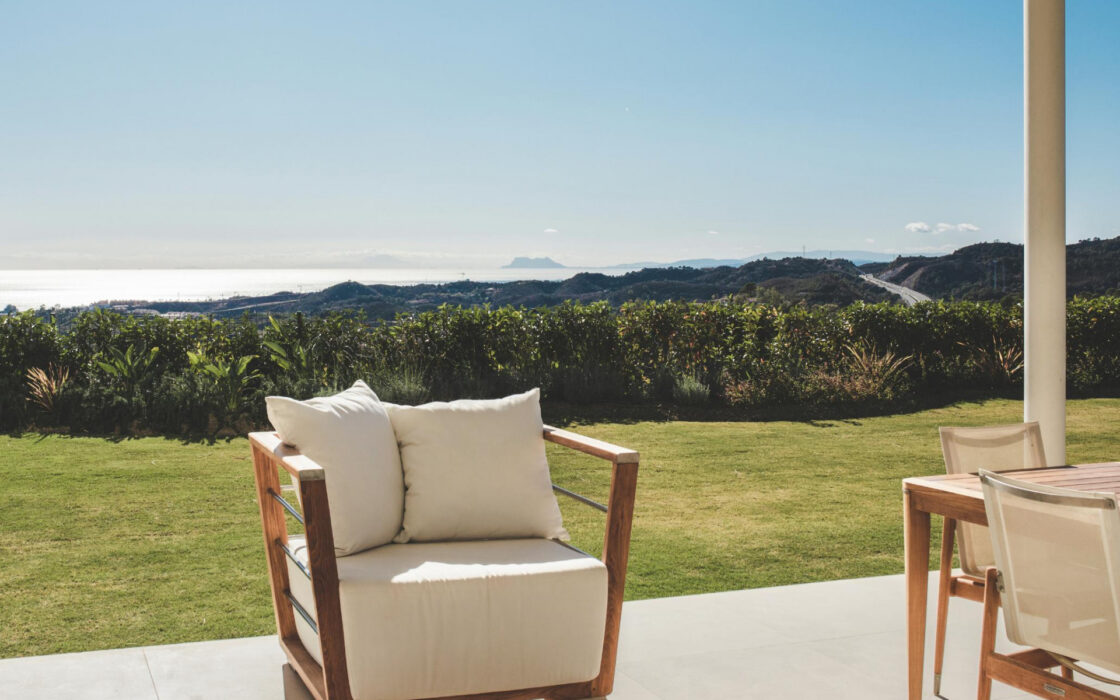 Квартира з терасою та 4 спальнями в Бенахавісі 167 кв.м