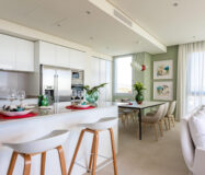 Двокімнатна квартира в Бенахавісі з терасою 109 кв.м