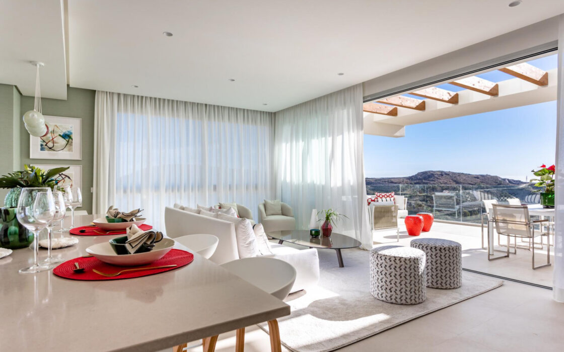 Двокімнатна квартира в Бенахавісі з терасою 109 кв.м