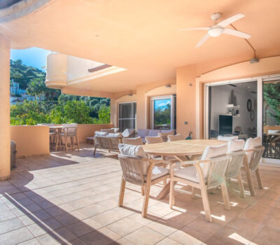 Квартира з терасою в Новій Андалусії 111 кв.м 4 кімнати