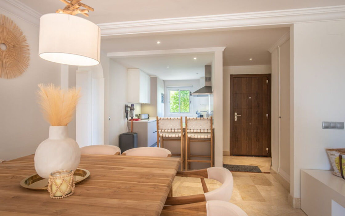 Квартира з терасою в Новій Андалусії 111 кв.м 4 кімнати