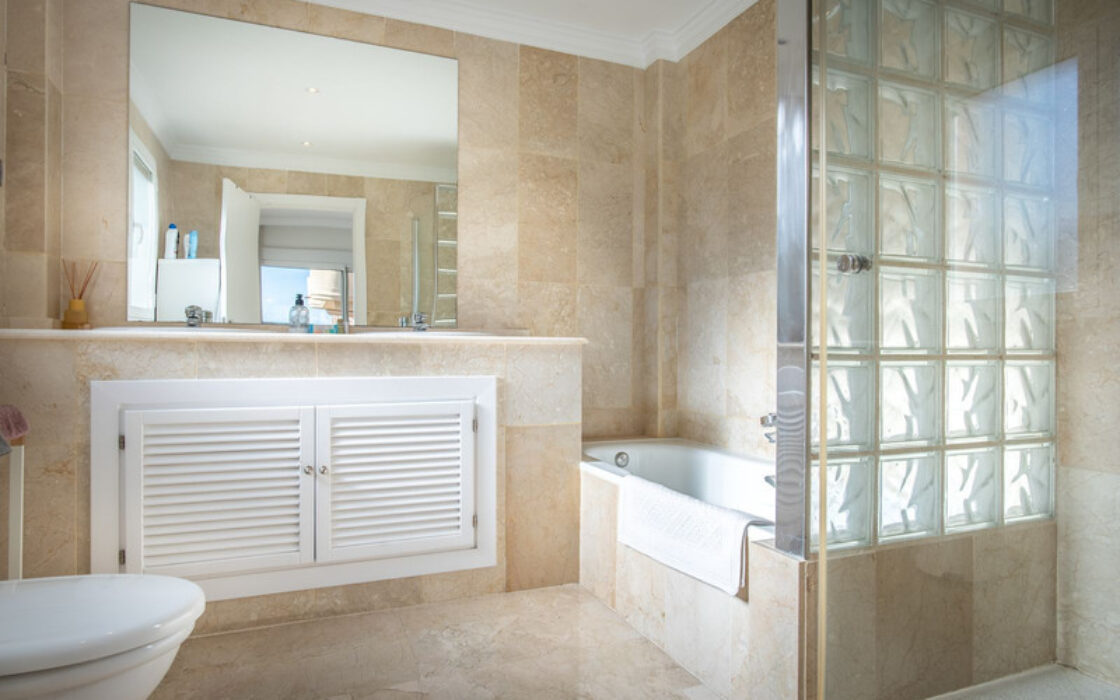 Квартира з терасою в Новій Андалусії 111 кв.м 4 кімнати