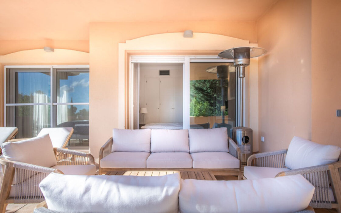 Квартира з терасою в Новій Андалусії 111 кв.м 4 кімнати