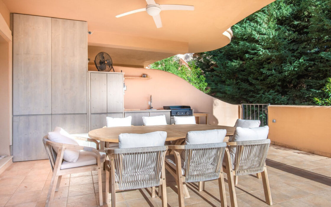 Квартира з терасою в Новій Андалусії 111 кв.м 4 кімнати