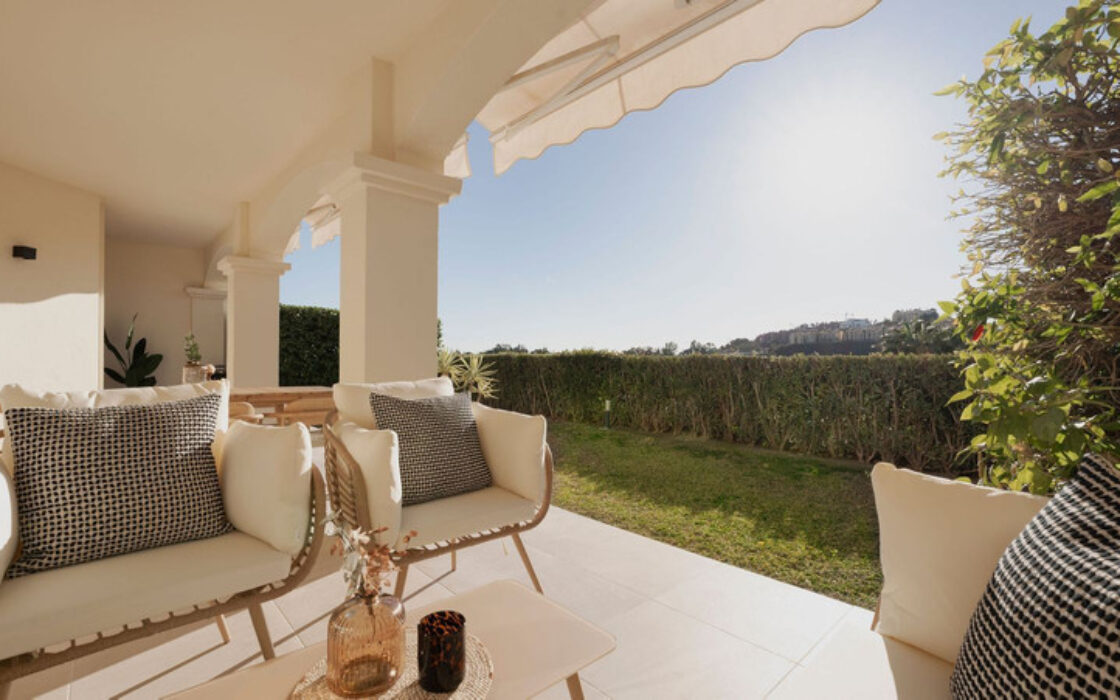 Квартира 130 кв.м с террасой в La Quinta, Испания