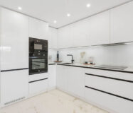 Квартира 130 кв.м с террасой в La Quinta, Испания