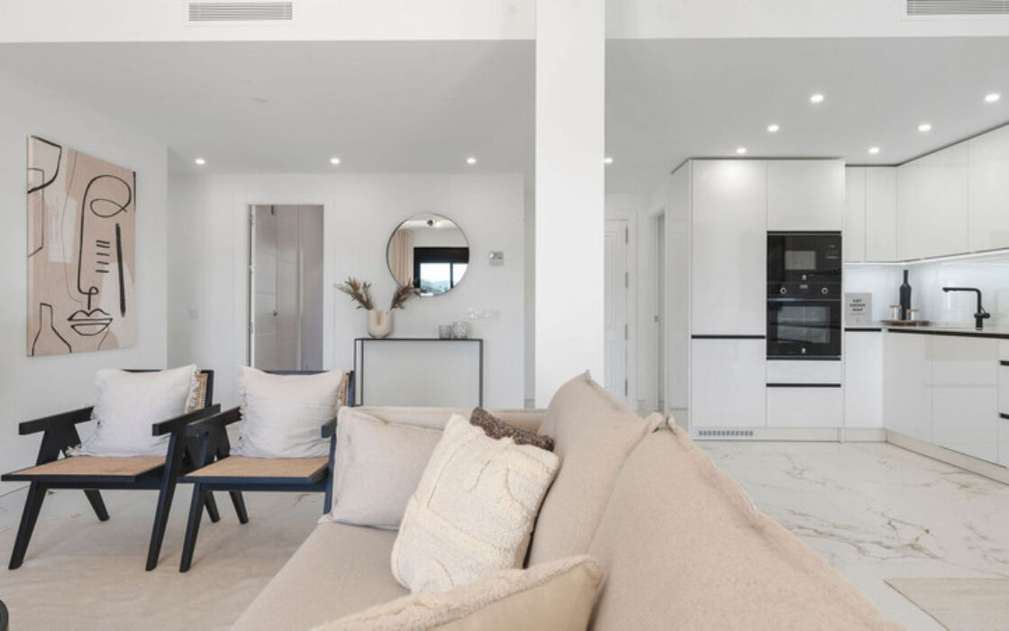 Квартира 130 кв.м с террасой в La Quinta, Испания