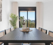 Квартира 130 кв.м с террасой в La Quinta, Испания