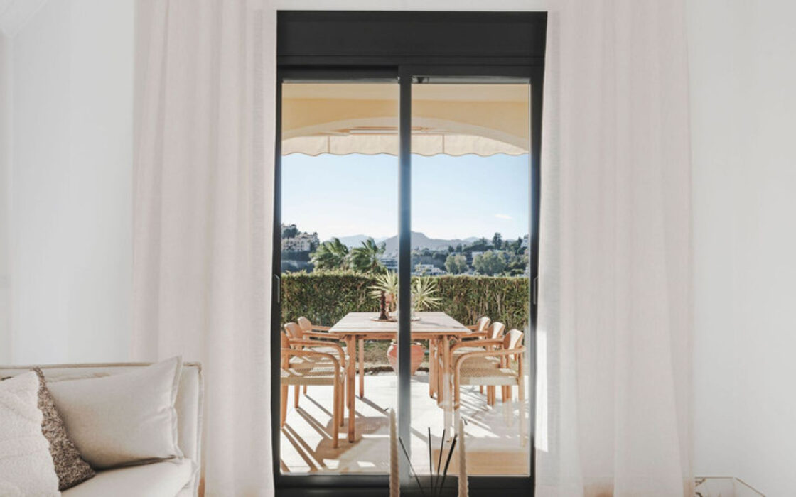 Квартира 130 кв.м с террасой в La Quinta, Испания