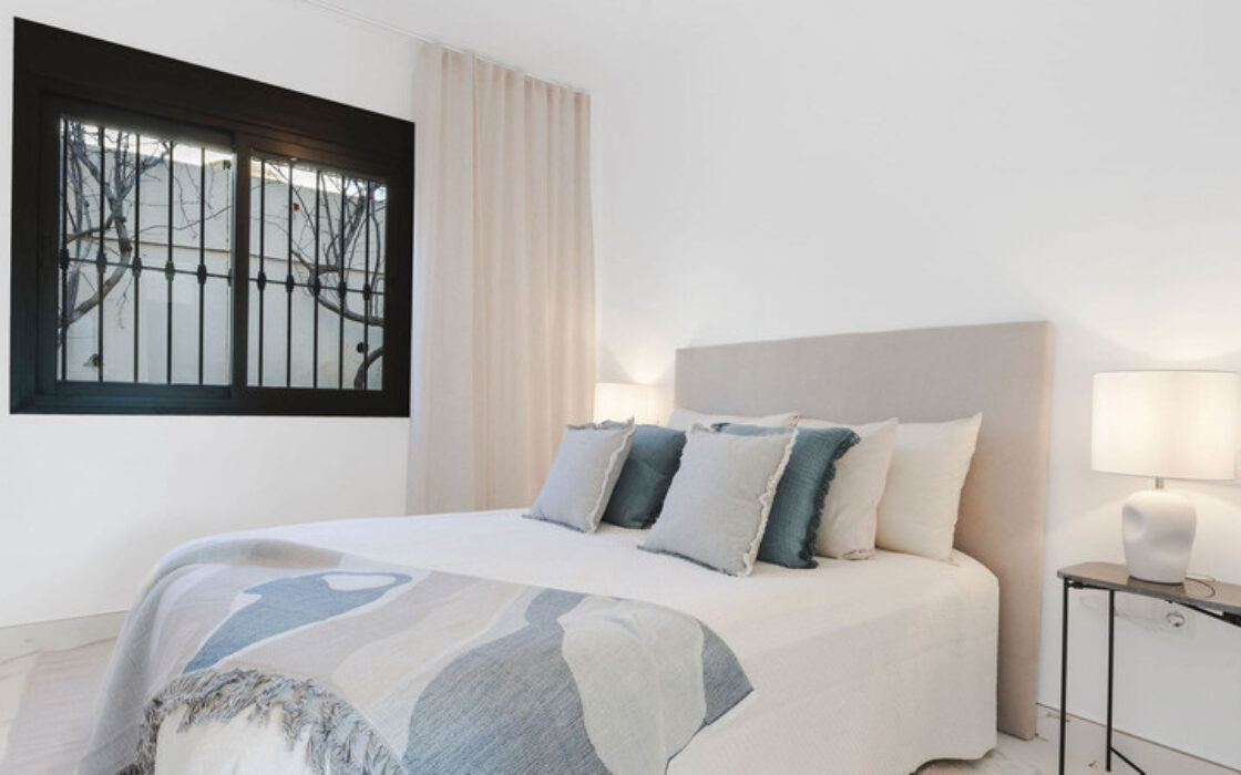 Квартира 130 кв.м с террасой в La Quinta, Испания