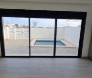 Новые виллы в Ориуэла Коста с террасами и бассейном