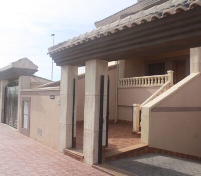 Таунхаус в Лос Альтос з солярієм та видом на озеро