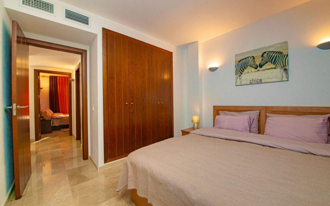 Апартаменты 3 комнаты в Торревьехе 150 м у моря с террасой