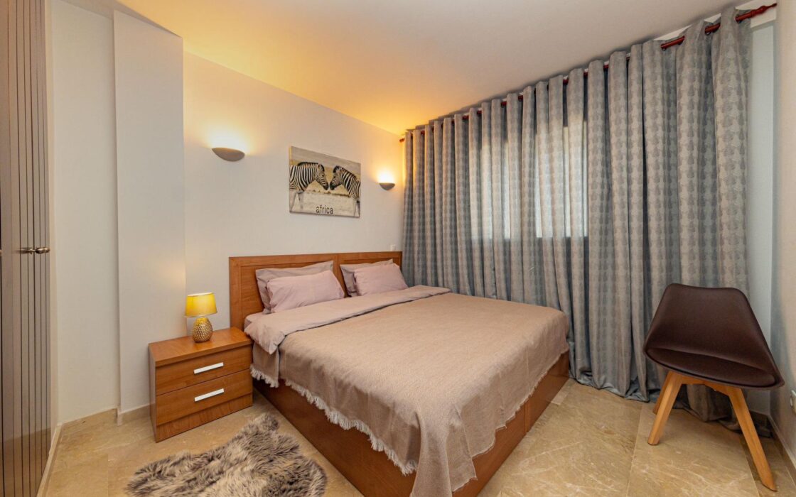 Апартаменты 3 комнаты в Торревьехе 150 м у моря с террасой