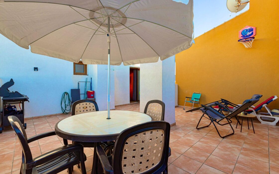 Апартаменты 3 комнаты в Торревьехе 150 м у моря с террасой