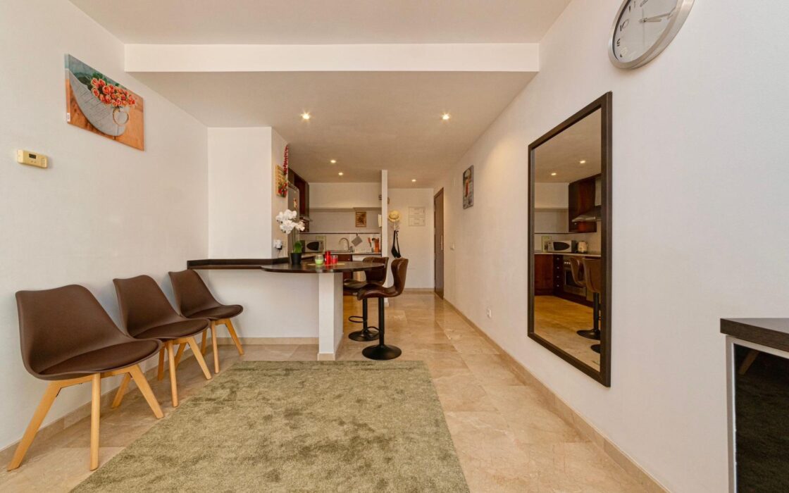 Апартаменты 3 комнаты в Торревьехе 150 м у моря с террасой