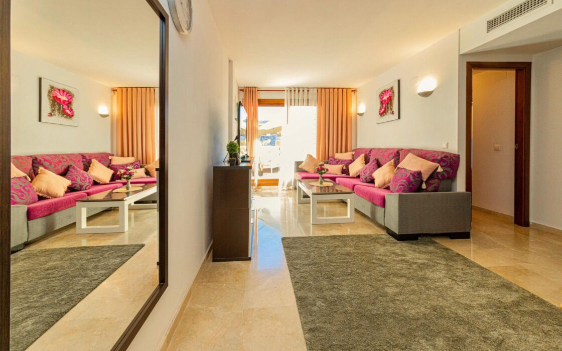 Апартаменты 3 комнаты в Торревьехе 150 м у моря с террасой