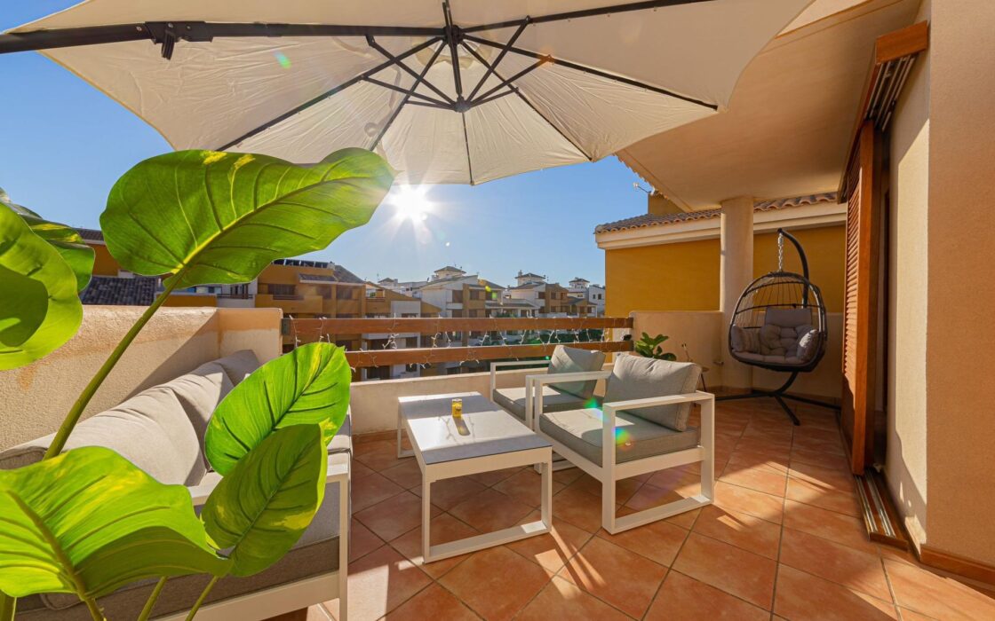 Апартаменты 3 комнаты в Торревьехе 150 м у моря с террасой