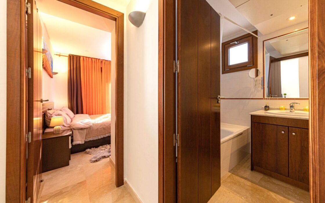 Апартаменты 3 комнаты в Торревьехе 150 м у моря с террасой