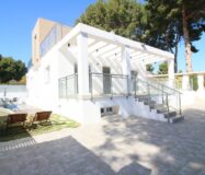 Дом 330 кв.м в La Nucía с террасой и бассейном