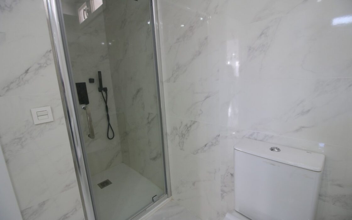 Дом 330 кв.м в La Nucía с террасой и бассейном