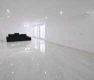 Дом 330 кв.м в La Nucía с террасой и бассейном