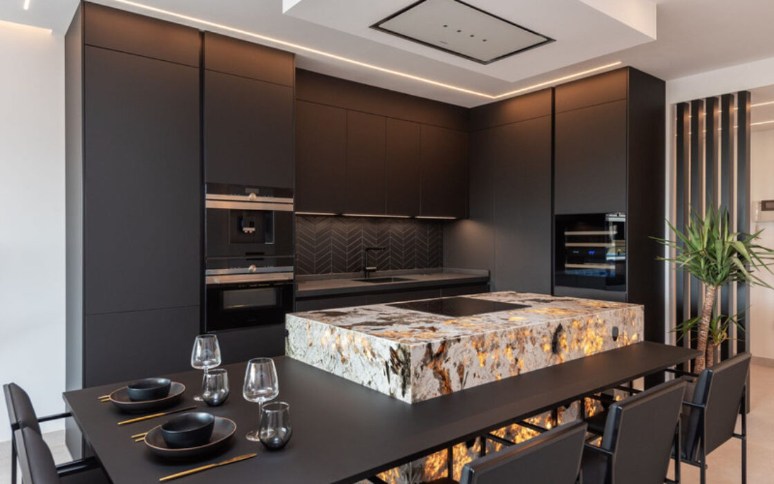 Квартира у моря в Пуэрто Банусе, 3 спальни, 146 кв.м.