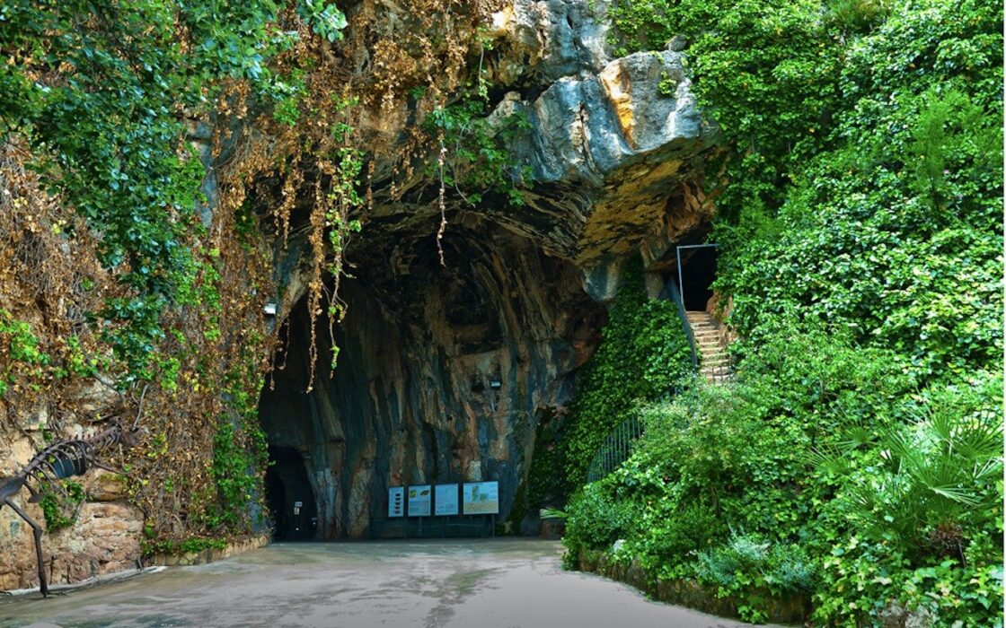 Будинок в Педрегере 141 кв.м з басейном та видом на море