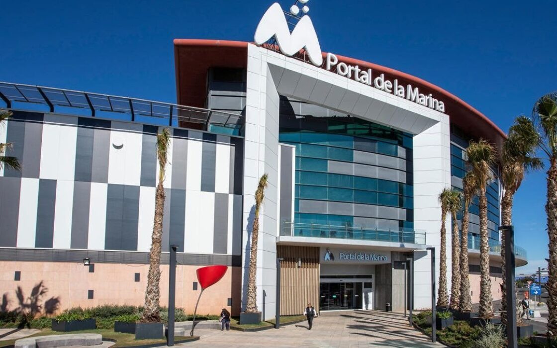 Будинок в Педрегере 141 кв.м з басейном та видом на море