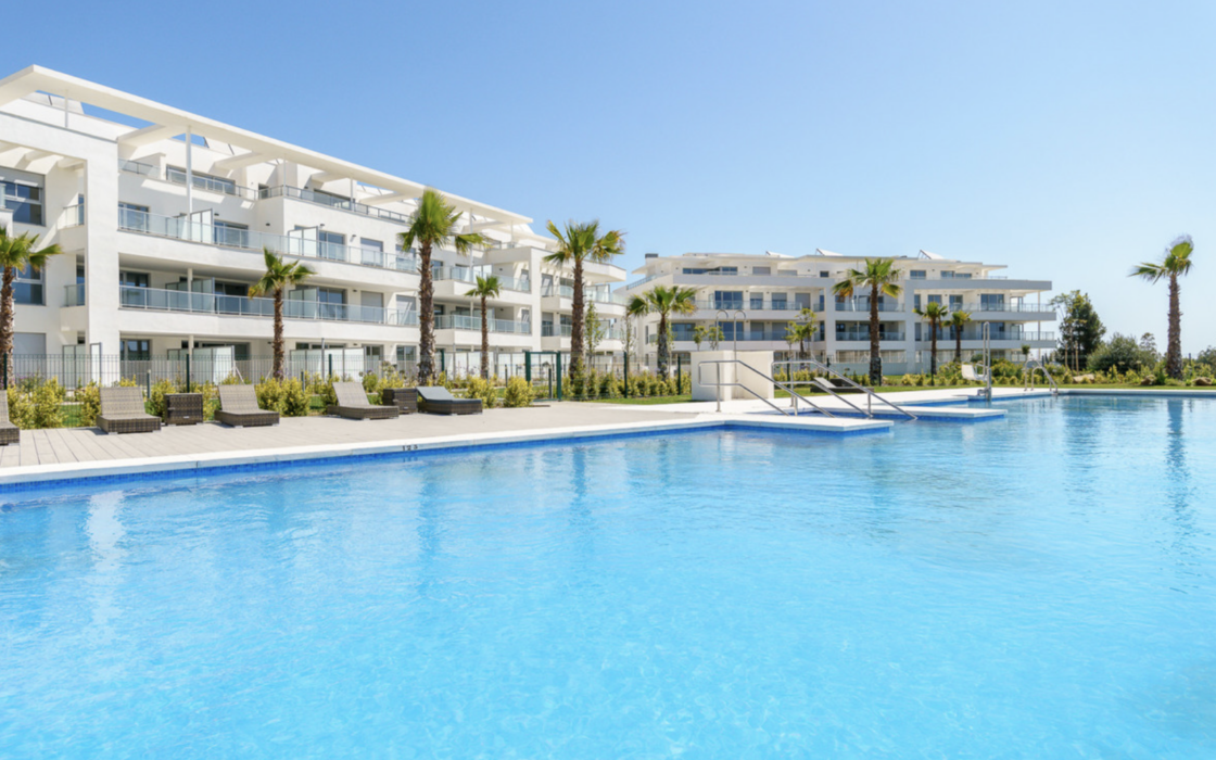 Новые апартаменты с 2 спальнями в Михас Коста у моря