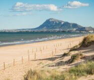 Дом в Oliva 262 кв.м у моря с террасой и бассейном