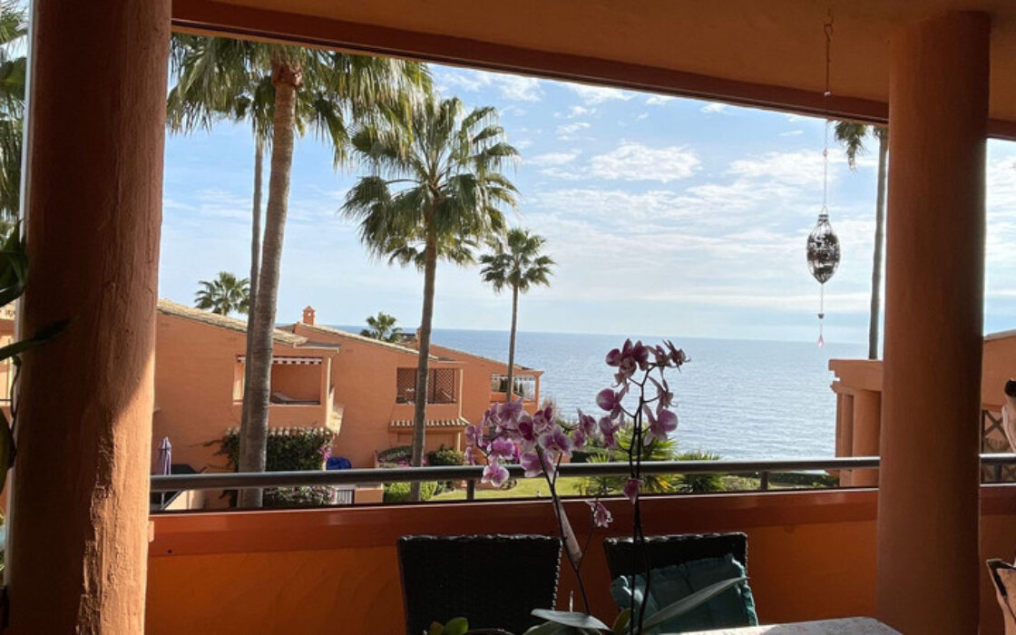 Квартира в Эстепоне, 3 спальни, терраса 126 кв.м.