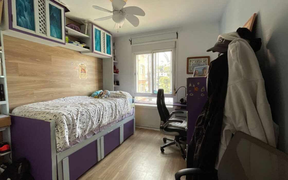 Квартира в Эстепоне, 3 спальни, терраса 126 кв.м.