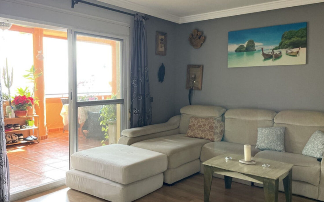 Квартира в Эстепоне, 3 спальни, терраса 126 кв.м.