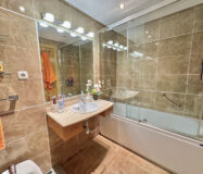 Квартира с террасой в Эстепоне, 2 спальни, 104 кв.м