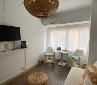 Квартира на Плая Малагета, 34 кв.м, з меблями біля моря