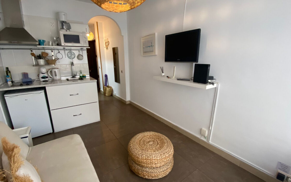 Квартира на Плая Малагета, 34 кв.м, с мебелью у моря