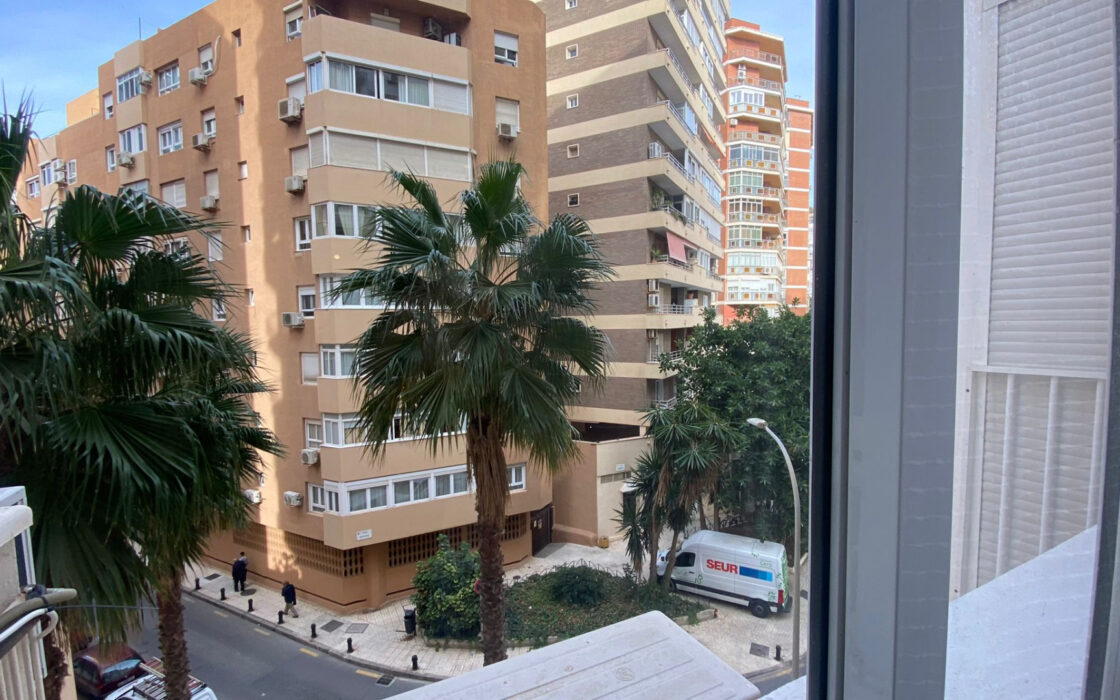 Квартира на Плая Малагета, 34 кв.м, с мебелью у моря