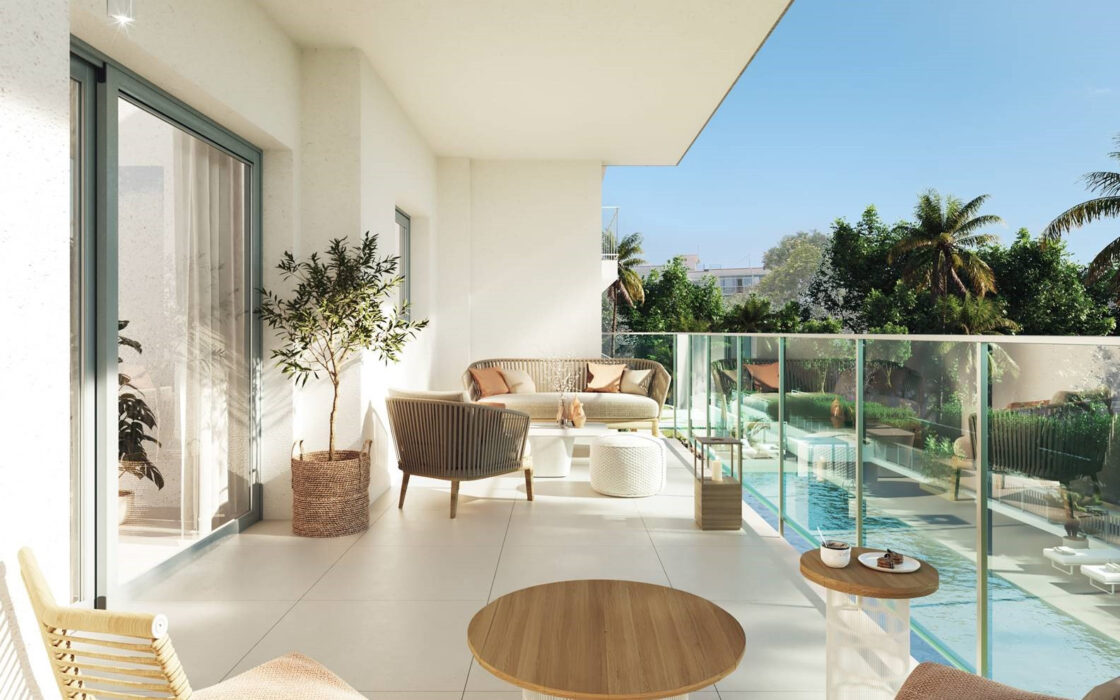 Трехкомнатная квартира с террасой в Бенальмадене 119 кв.м