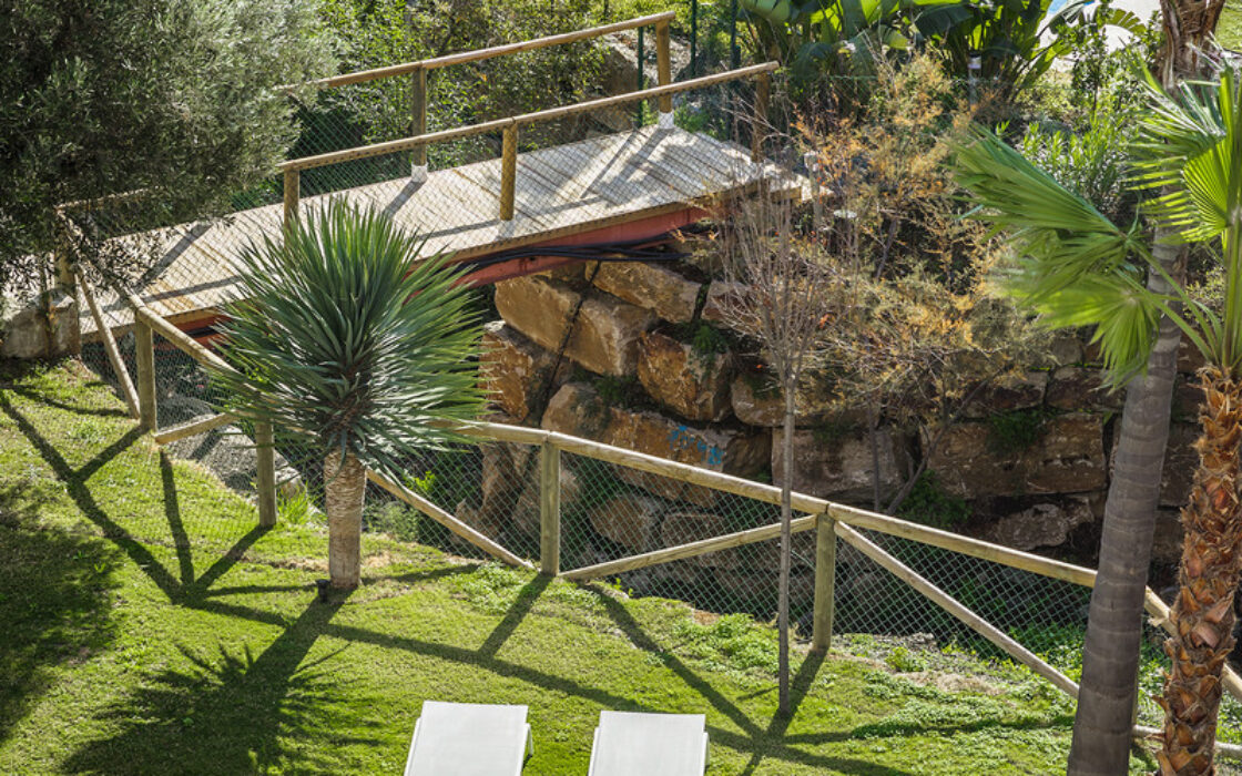 Просторная 2-комнатная квартира с террасой в Бенахависе