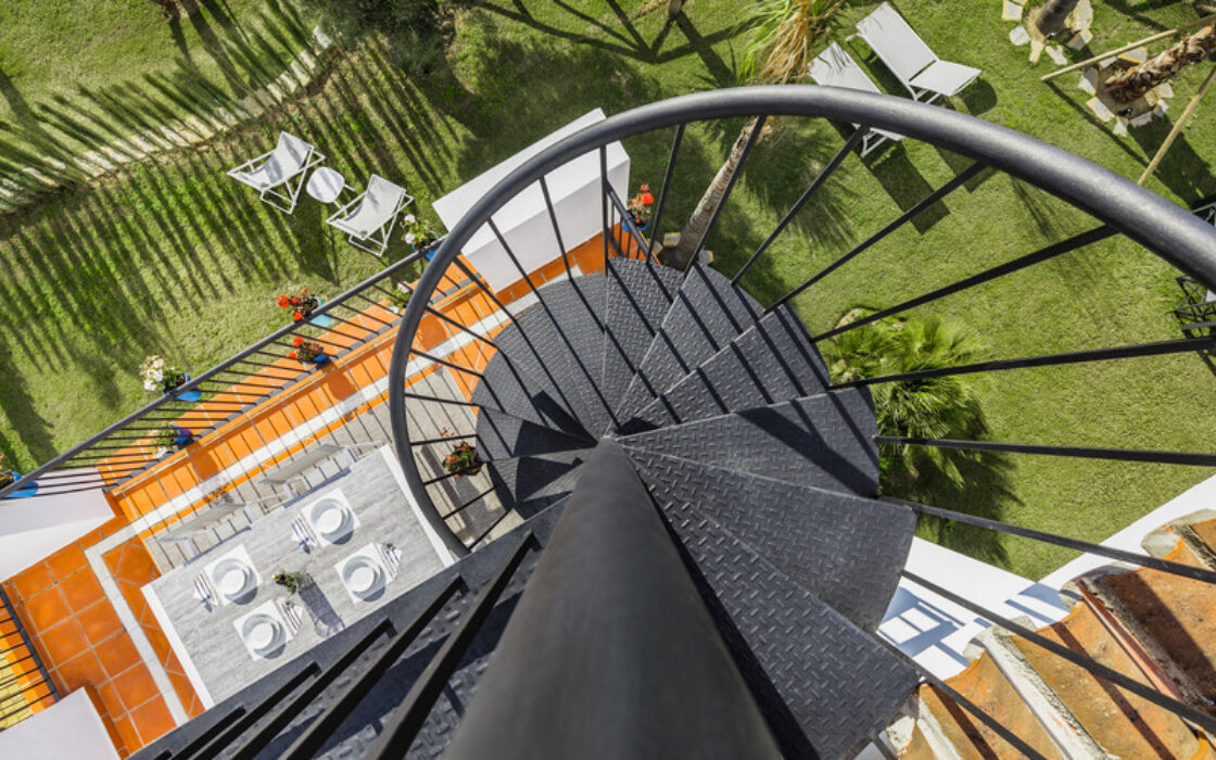 Просторная 2-комнатная квартира с террасой в Бенахависе