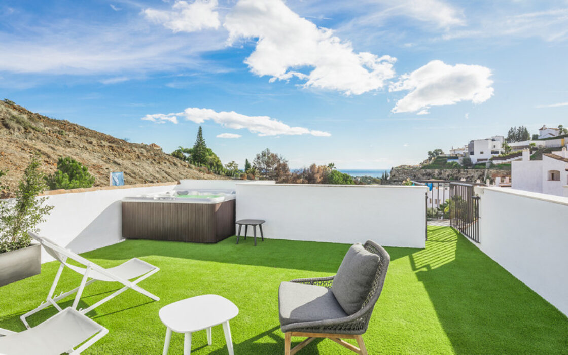 Просторная 2-комнатная квартира с террасой в Бенахависе