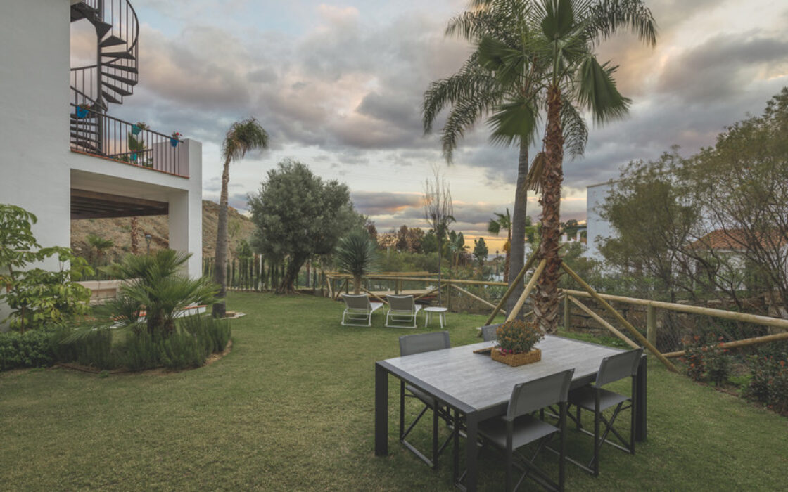 Просторная 2-комнатная квартира с террасой в Бенахависе