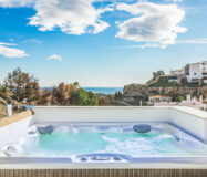 Просторная 2-комнатная квартира с террасой в Бенахависе